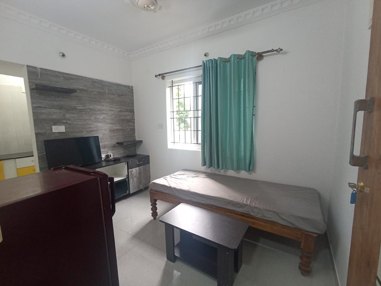 Extended Stay 1BHk for rent near Oyo flagship in Teacher's colony