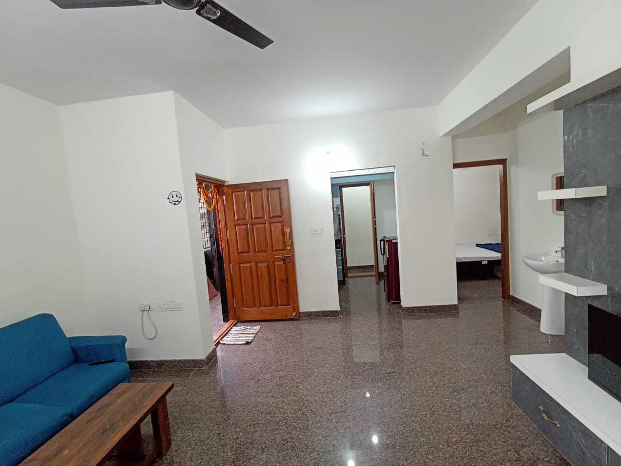 Fully furnished 2bhk flat for rent near bommanahalli signal Alt