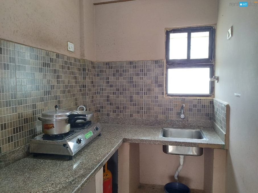1bhk fully furnished for rent in old madras road Alt Service